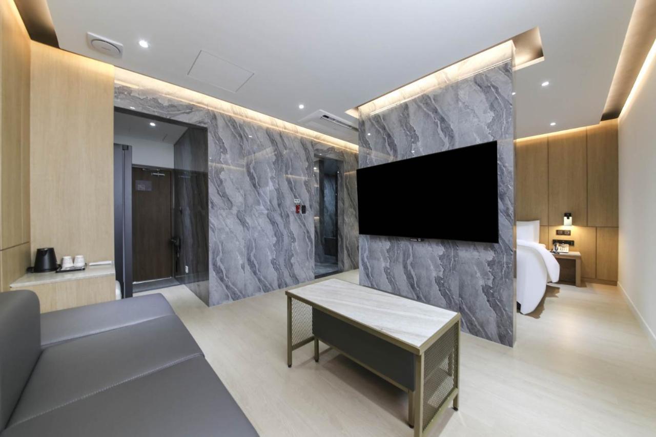Brown Dot Hotel Pyeonghwa Plaza Mokpo Eksteriør bilde
