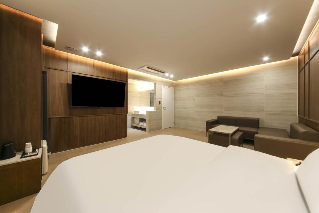 Brown Dot Hotel Pyeonghwa Plaza Mokpo Eksteriør bilde