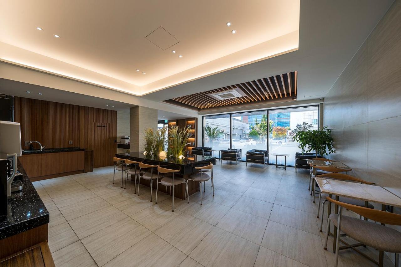Brown Dot Hotel Pyeonghwa Plaza Mokpo Eksteriør bilde
