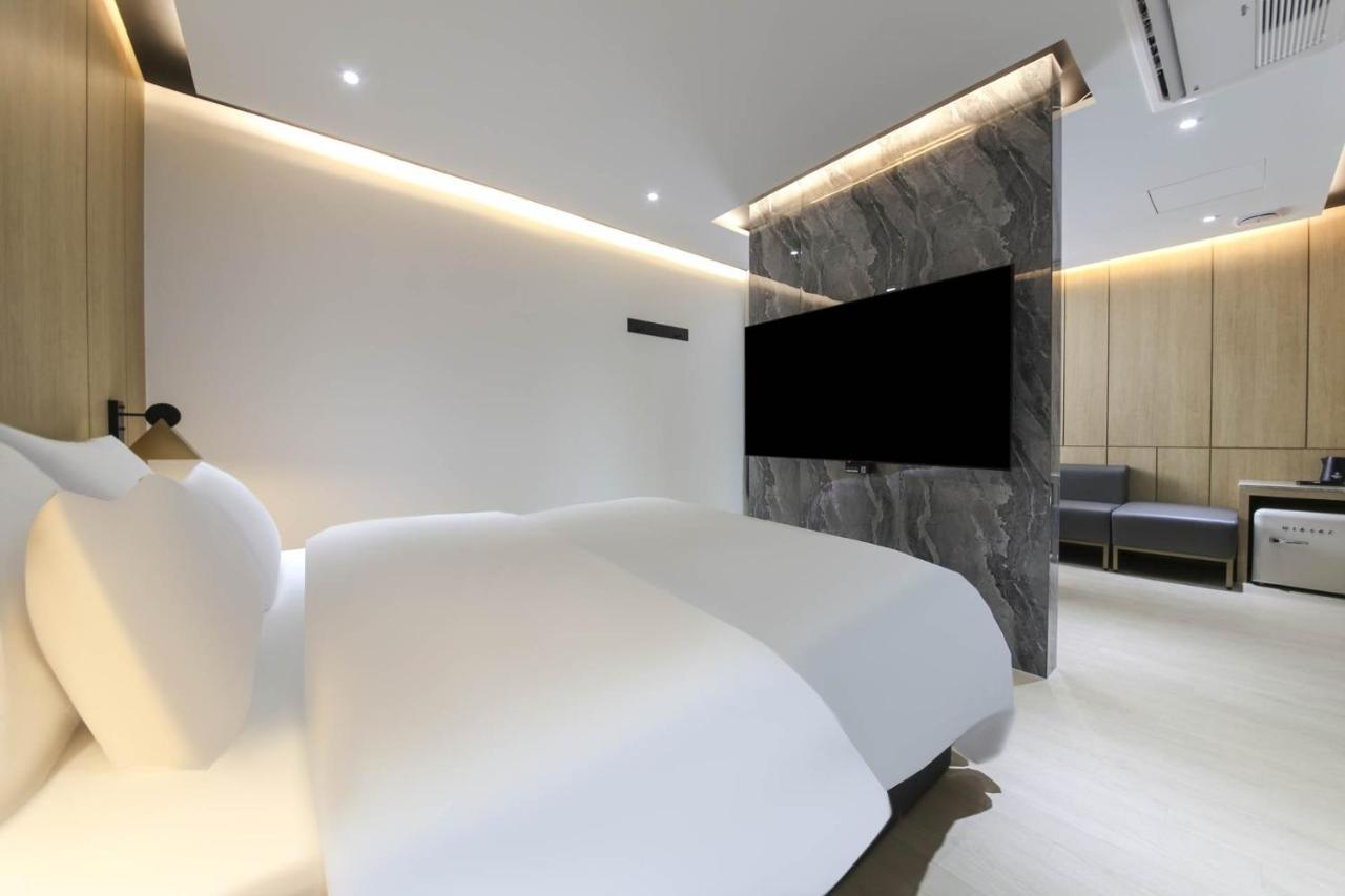 Brown Dot Hotel Pyeonghwa Plaza Mokpo Eksteriør bilde