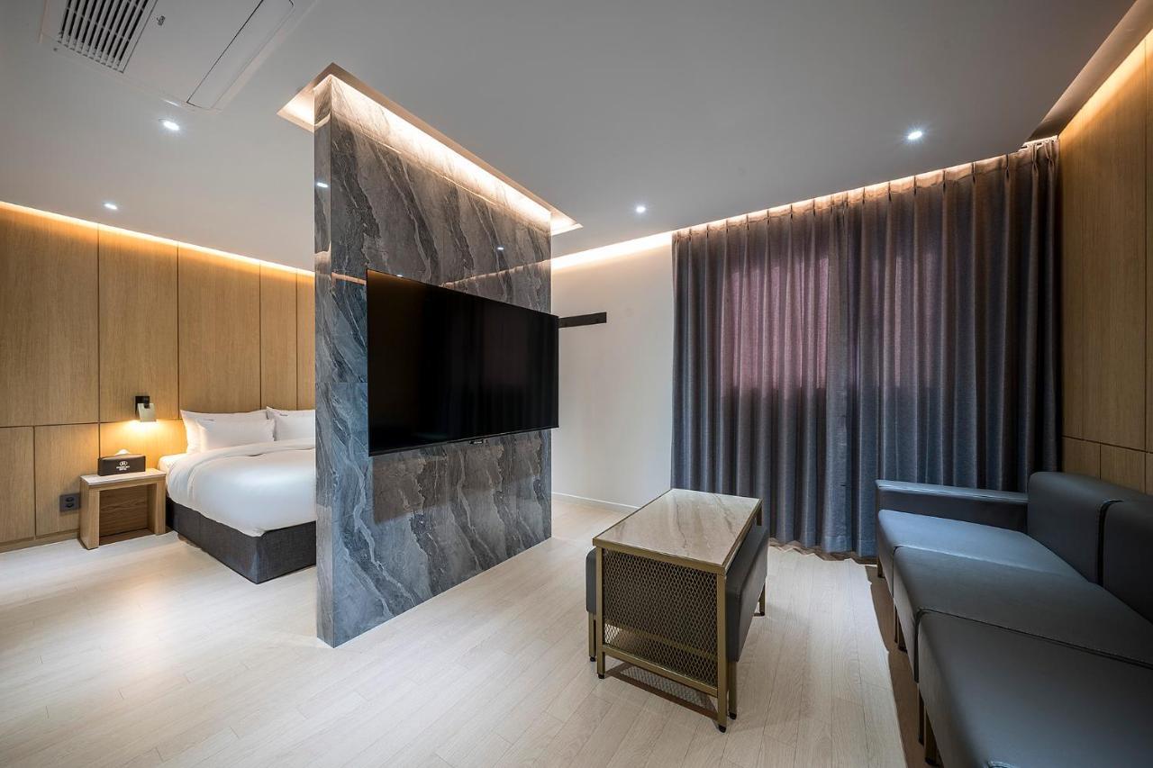 Brown Dot Hotel Pyeonghwa Plaza Mokpo Eksteriør bilde