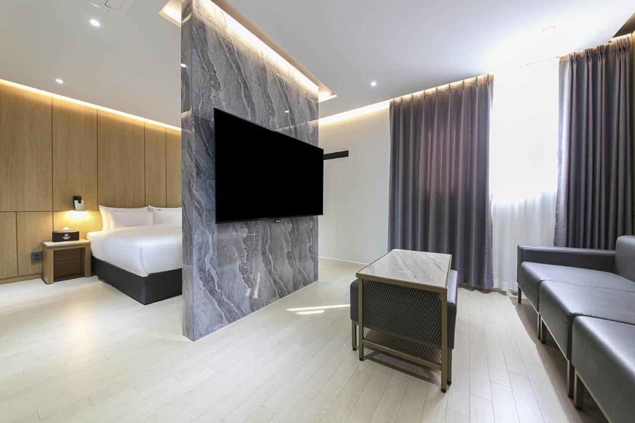Brown Dot Hotel Pyeonghwa Plaza Mokpo Eksteriør bilde